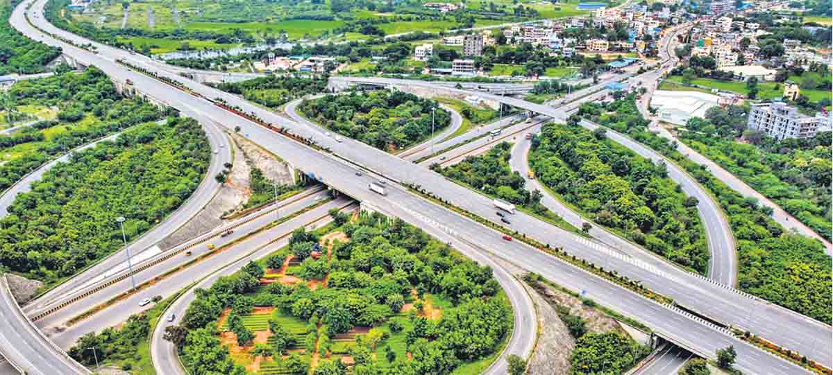 రహదారి వలయం..ఎటు చూసినా హరిత మయం