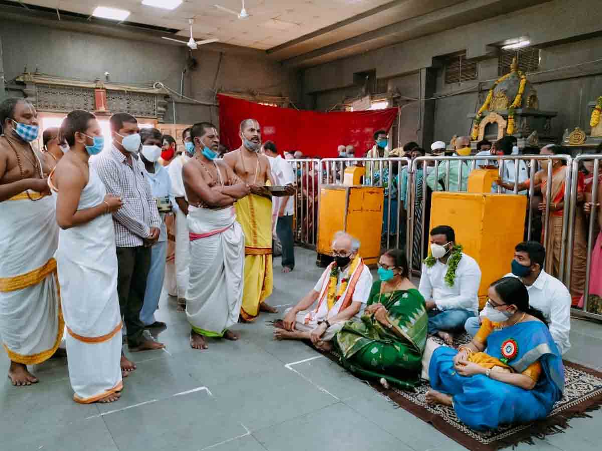 యాదాద్రీశుడికి శాస్ర్తోక్తంగా నిత్య కైంకర్యాలు