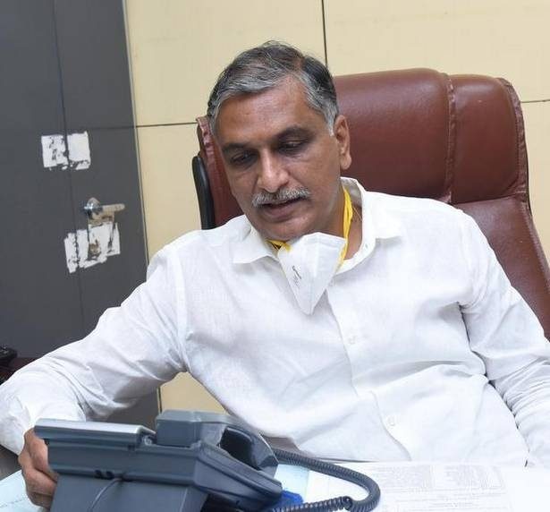 Siddipet  | కొవిడ్‌ వ్యాక్సినేషన్‌ను వందశాతం పూర్తి చేయాలి: టెలీకాన్ఫరెన్స్​‍లో ఆర్థికమంత్రి హరీశ్‌రావు