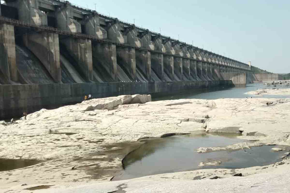 SRSP | ఎస్సారెస్పీ వరద గేట్ల మూసివేత