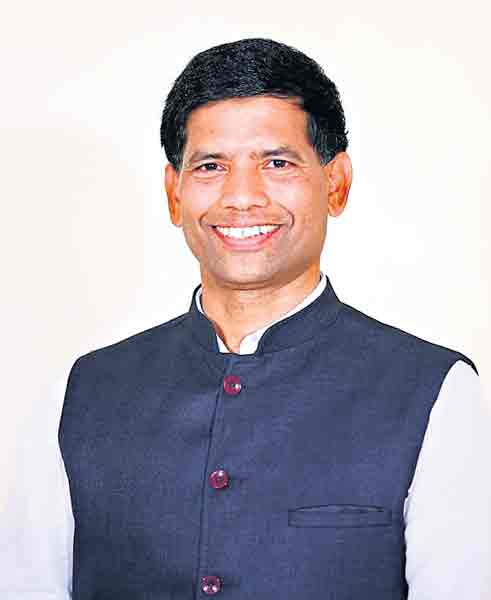 ఆలిండియా బ్యాడ్మింటన్‌ టోర్నీకి నవీపేట సర్పంచ్‌