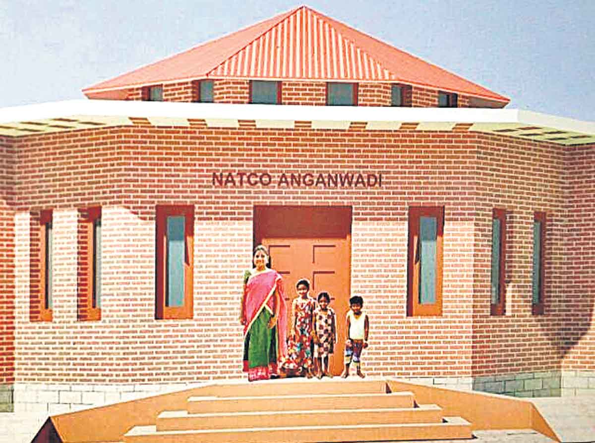 ప్లే స్కూళ్లకు దీటుగా అంగన్‌వాడీలు