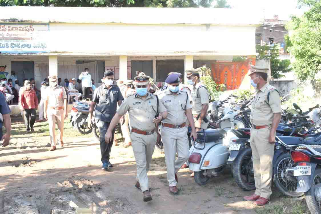 నిజామాబాద్‌ నగరంలో కార్డెన్‌ సెర్చ్‌