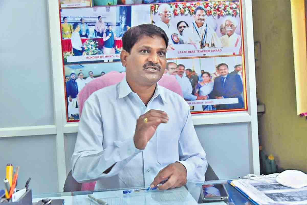 ఇల్లు, పాఠశాలే నా ప్రపంచం