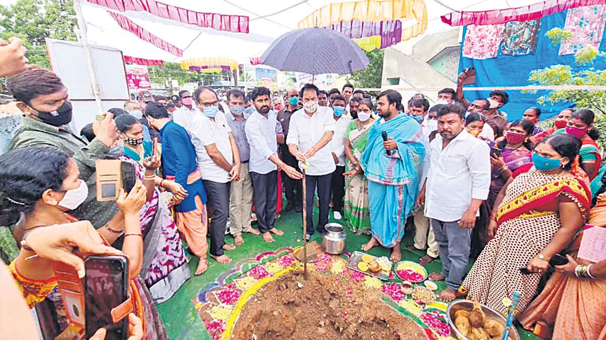 ఆదర్శంగా మోడల్‌ అంగన్‌వాడీ నిర్మాణం