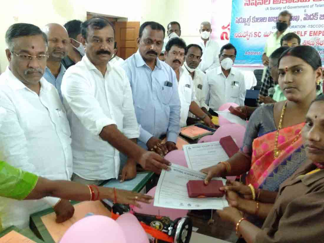 నిరుద్యోగులు ఉపాధి మార్గాలు ఎంచుకోవాలి..