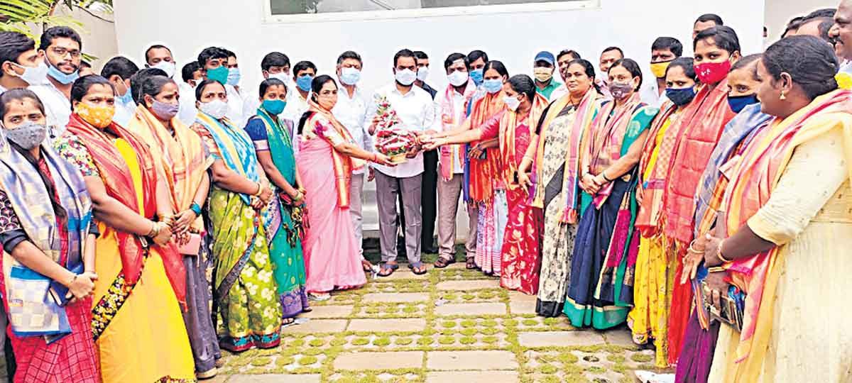 కంటికిరెప్పలా కాపాడుకుంటాం