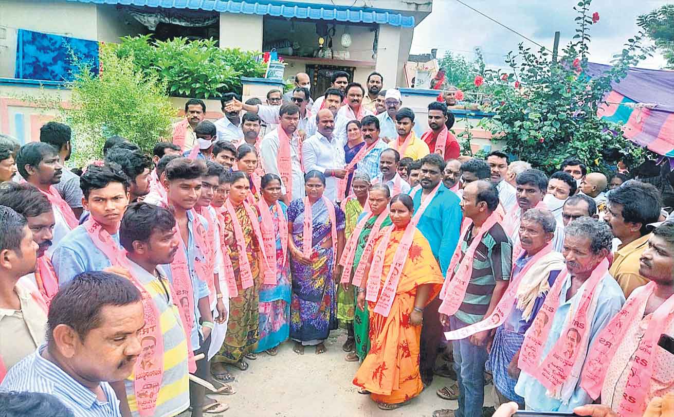 రేవంత్‌రెడ్డి, బండికి మతిభ్రమించింది