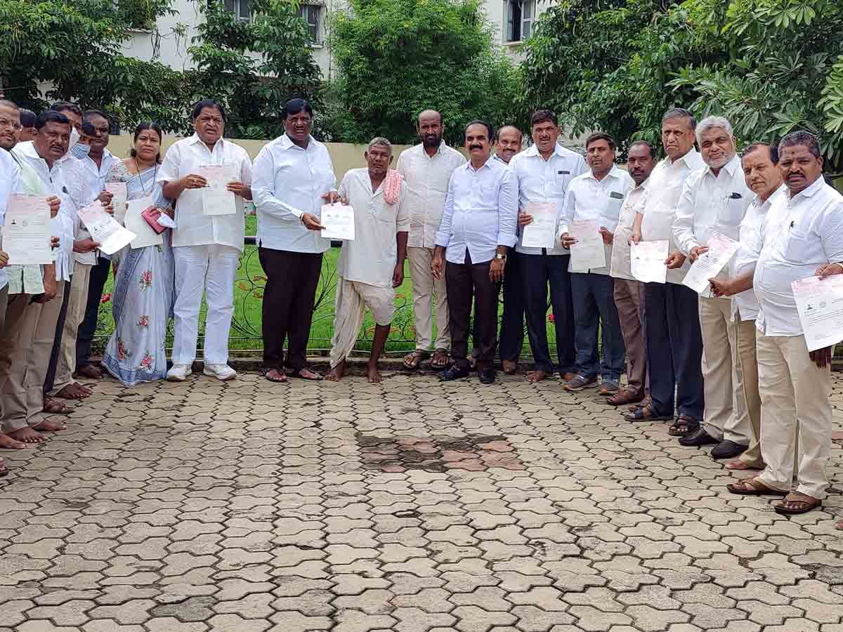 Parigi : పేదలకు వరం సీఎం సహాయంనిధి.. ఎమ్మెల్యే కొప్పుల మహేశ్‌రెడ్డి