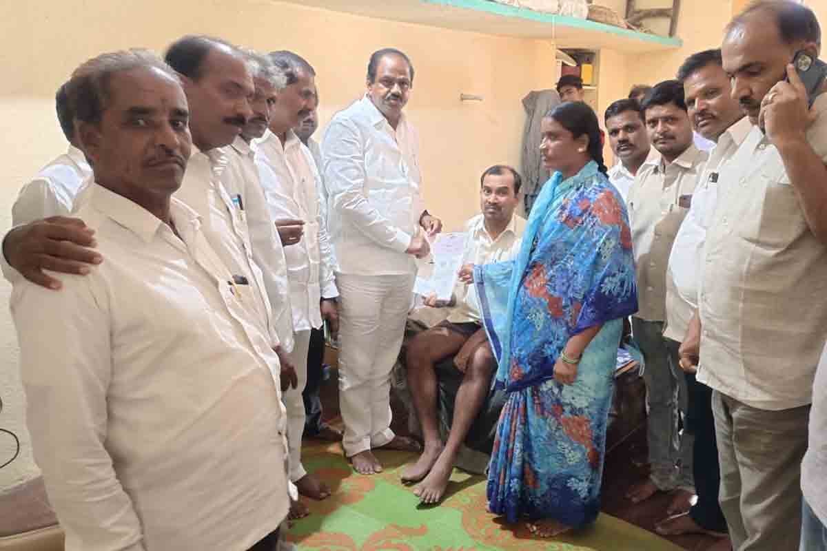 ప్రభుత్వ పథకాలను ప్రతి ఒక్కరూ సద్వినియోగం చేసుకోవాలి