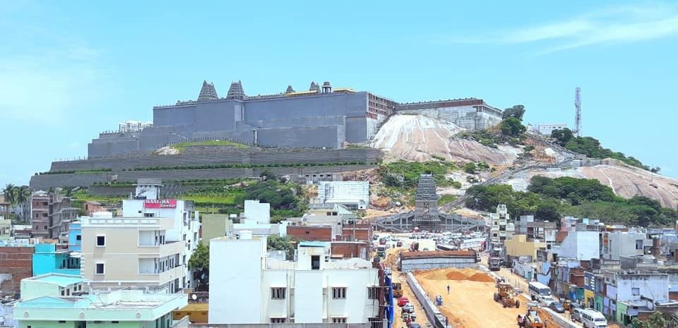 యాదాద్రి: రోడ్డు పనులను పరిశీలించిన ప్రభుత్వ విప్ గొంగిడి సునీత