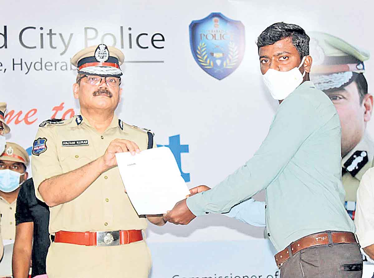 జీవితంలో ఎదగాలంటే పాజిటివ్‌ థింకింగ్‌ అలవర్చుకోవాలి