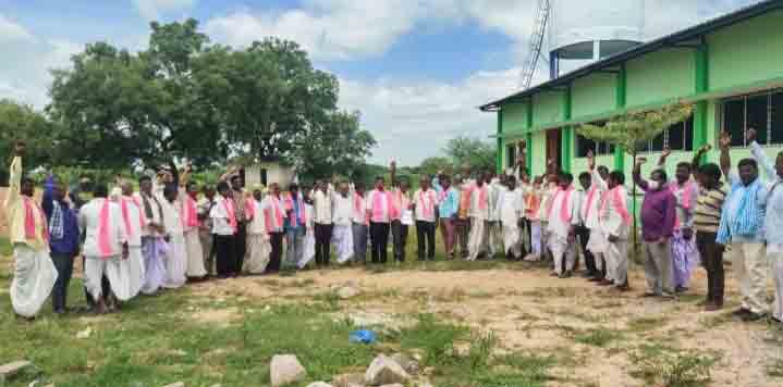 టీఆర్‌ఎస్‌ గ్రామ కమిటీల సందడి