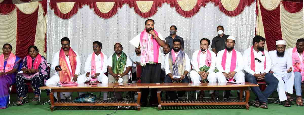 టీఆర్‌ఎస్‌ బలోపేతానికి చిత్తశుద్ధితో పనిచేయాలి