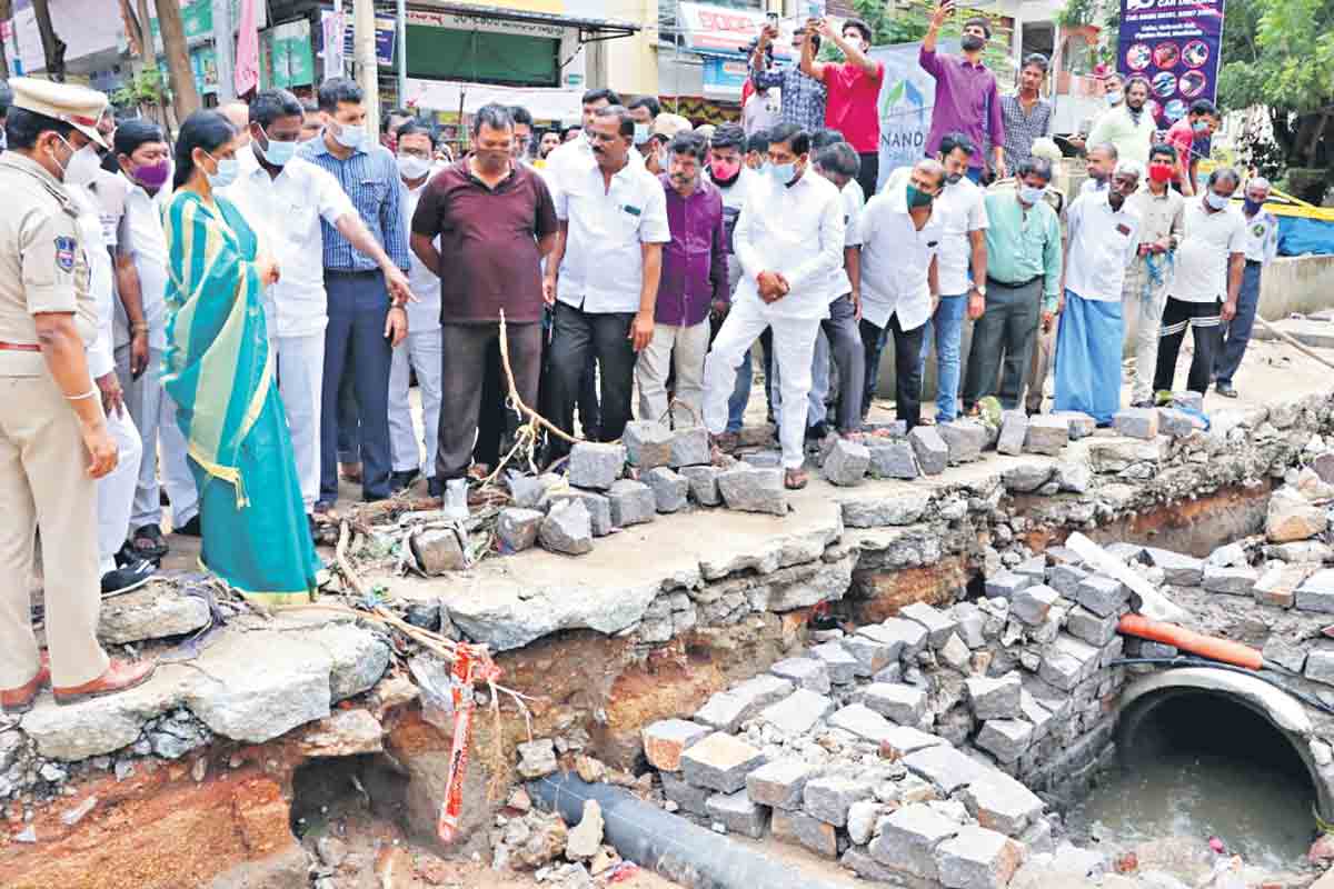 గల్లంతైంది.. సాఫ్ట్‌వేర్‌ ఇంజినీర్‌..?