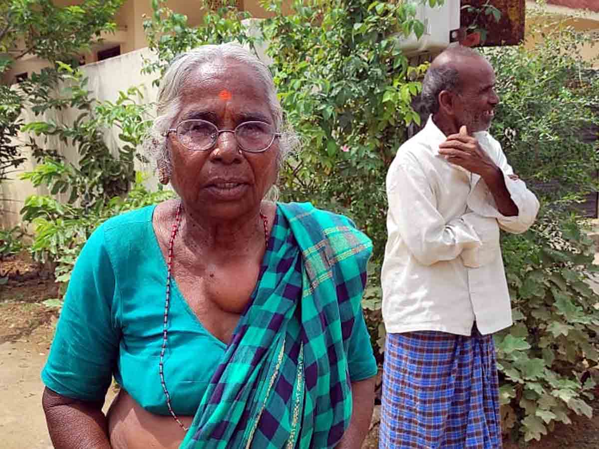 crime : వృద్ధురాలి మెడలో నుంచి బంగారం అపహరణ