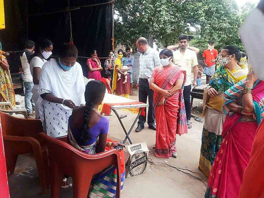 ప్రతి ఒక్కరూ టీకా వేసుకోవాలి