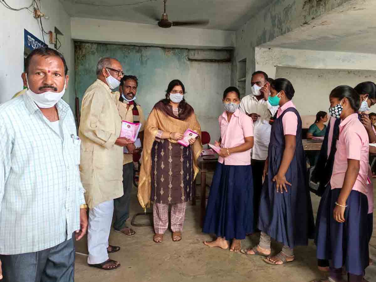 Vikarabad : పాఠశాలను వెంటనే మార్చండి.. డీఈవో రేణుకాదేవి