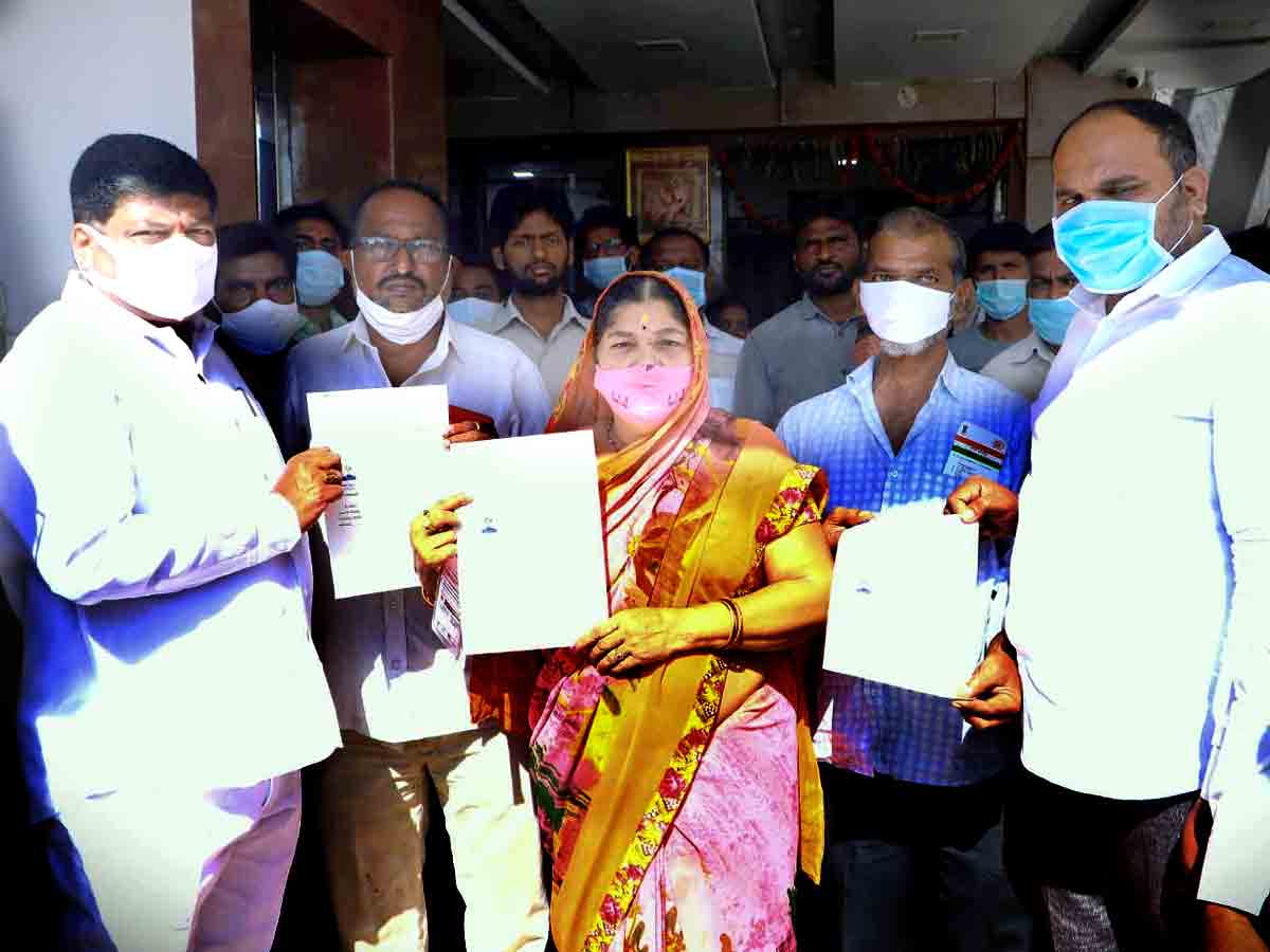 CMRF : పేద ప్రజలకు వరంగా ముఖ్యమంత్రి సహాయనిది.. ఎమ్మెల్యే నన్నపునేని నరేందర్‌