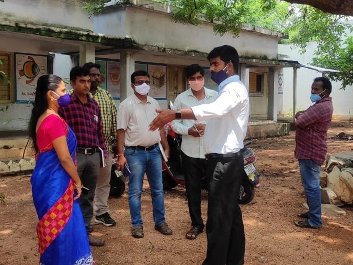 మాడ్గులపల్లి: విద్యార్థులు పాఠశాలలకు హాజర య్యేలా తల్లిదండ్రులకు అవగాహన కలిగించాలి.. డీపీవో