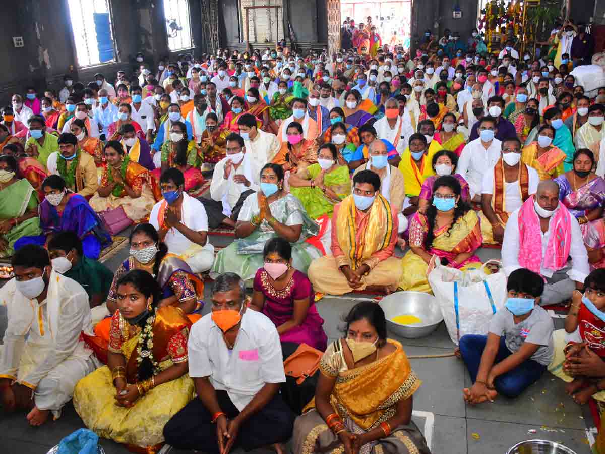 యాదాద్రిశుడికి నిజాభిషేకంతో ఆరాధనలు