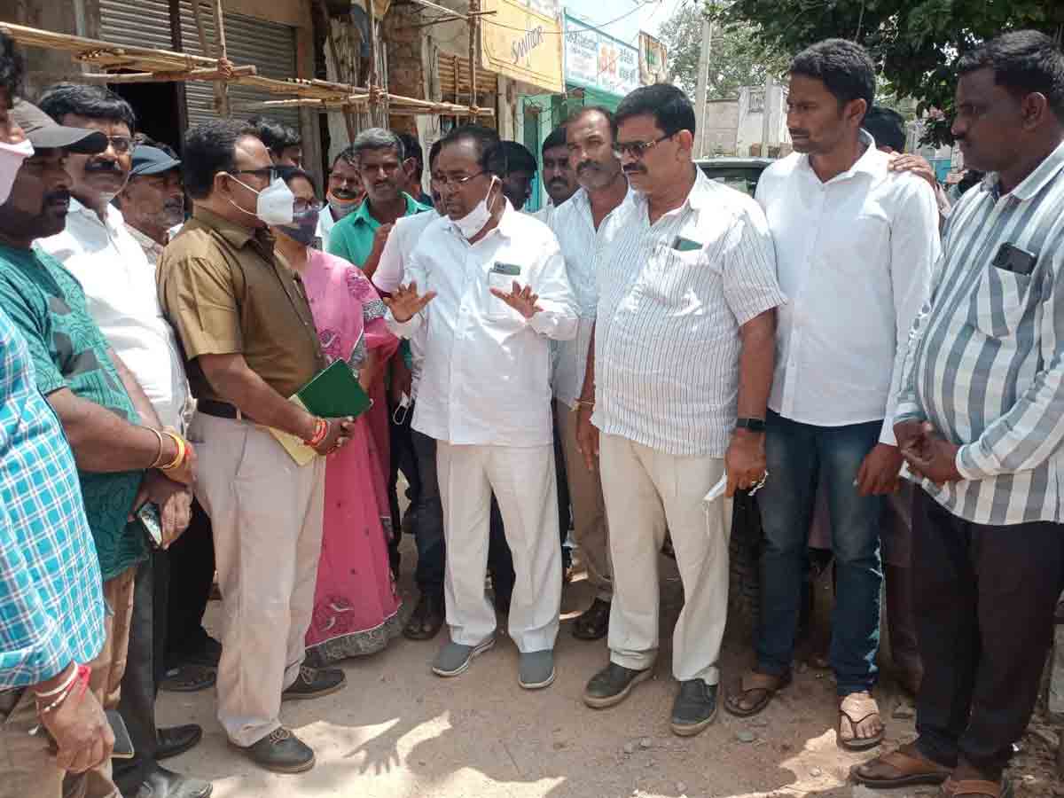 యాదాద్రీశుడికి సంప్రదాయ పూజలు