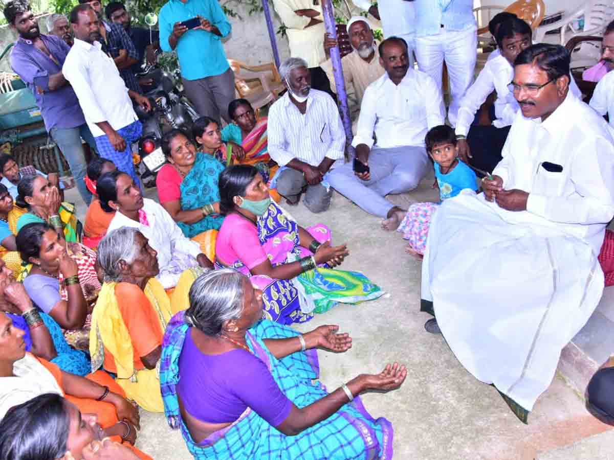 పెద్దమందడి: అభివృద్ధిలో తెలంగాణ రాష్ట్రం ముందజ: రాష్ట్ర వ్యవసాయశాఖ మంత్రి నిరంజన్‌రెడ్డి