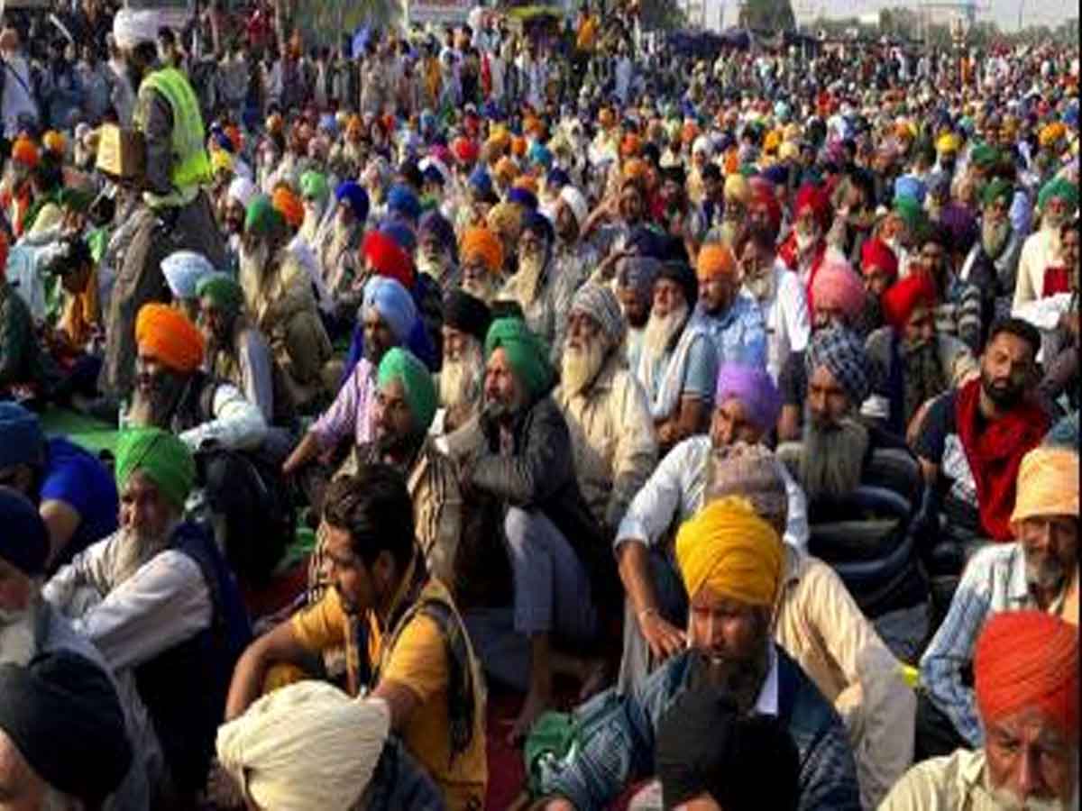 Farmer Died : ఆందోళన చేస్తున్న రైతు మృతి.. గుండెపోటుతో అంటున్న పోలీసులు