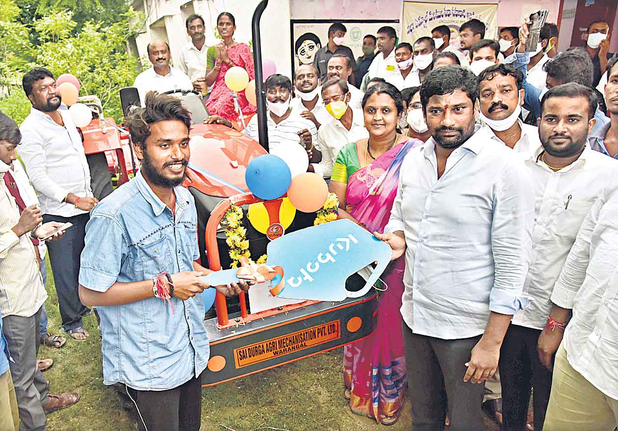 దళితుడిని ధనికున్ని చేయడమే కేసీఆర్‌ లక్ష్యం