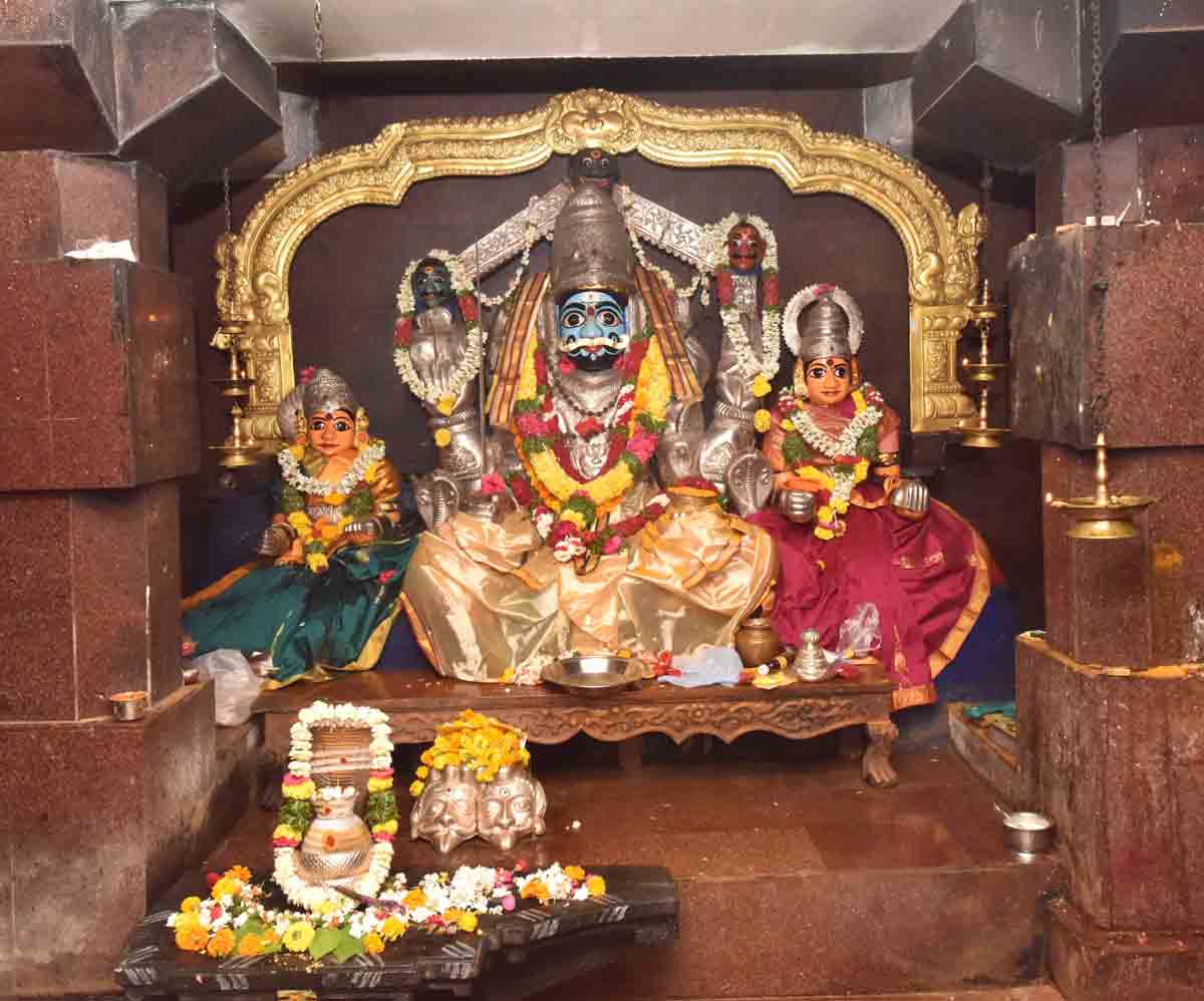 చారిత్రక కోటలో శిల్పారామం