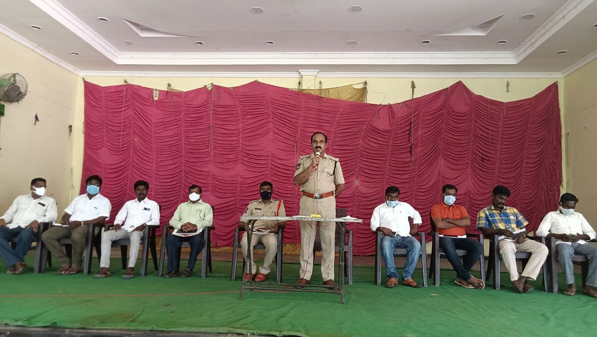 గణేశ్‌ ఉత్సవాలను ప్రశాంతంగా జరుపుకోవాలి