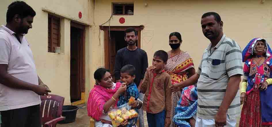 అనాథలను ఆదుకోండి సార్‌ ప్లీజ్‌