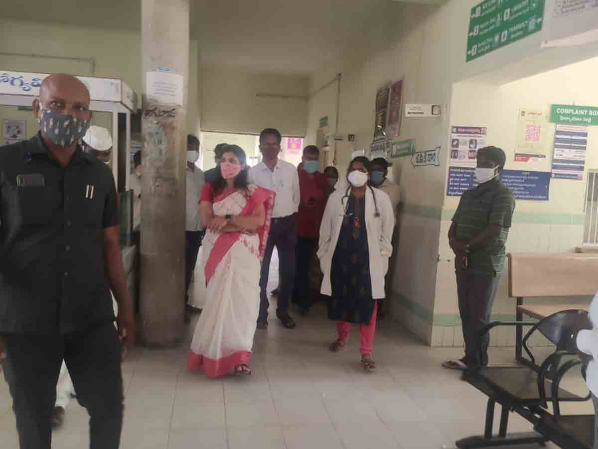 Ramannapet: రోగులకు మెరుగైన వైద్యసేవలు అందించాలి.. కలెక్టర్ పమేలా సత్పతి