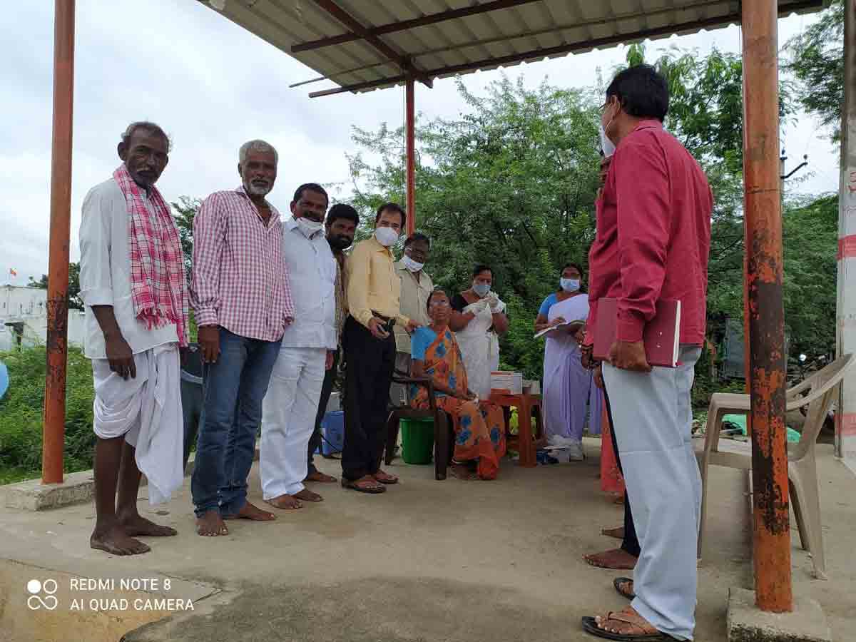 వైద్య సిబ్బంది సమయపాలన పాటించాలి