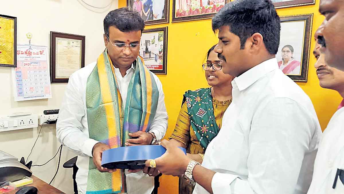 స్వశక్తితో ముందుకు సాగినప్పుడే గుర్తింపు