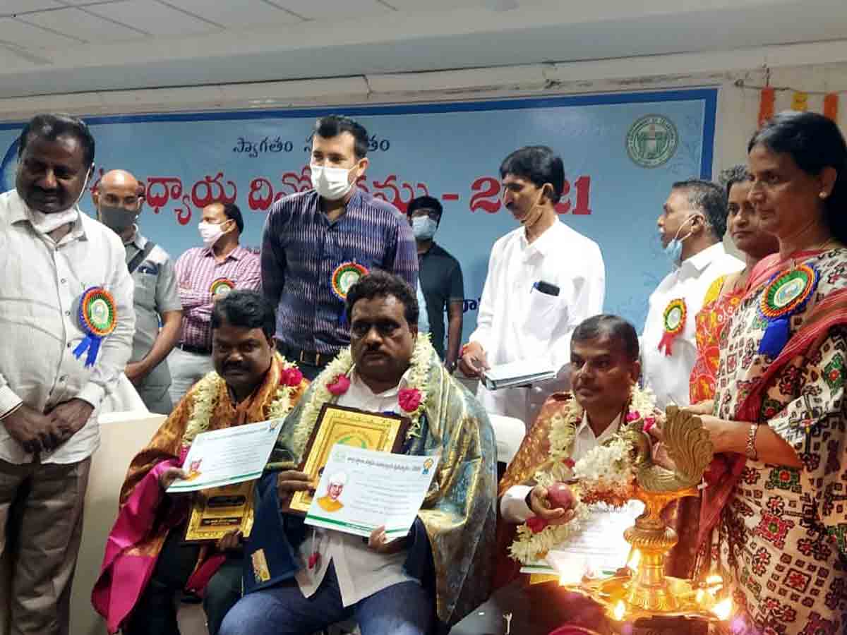 Chevella : ఉత్తమ మండల విద్యాధికారిగా సయ్యద్‌ అక్బర్‌