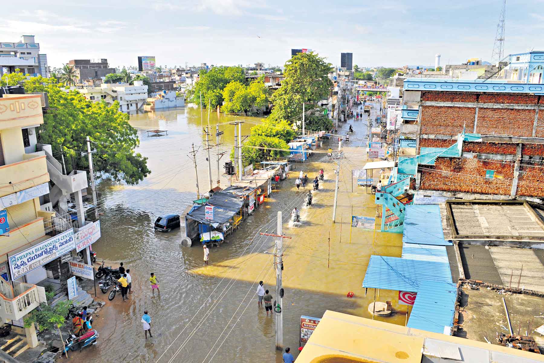 తెప్పలతో కుండపోత