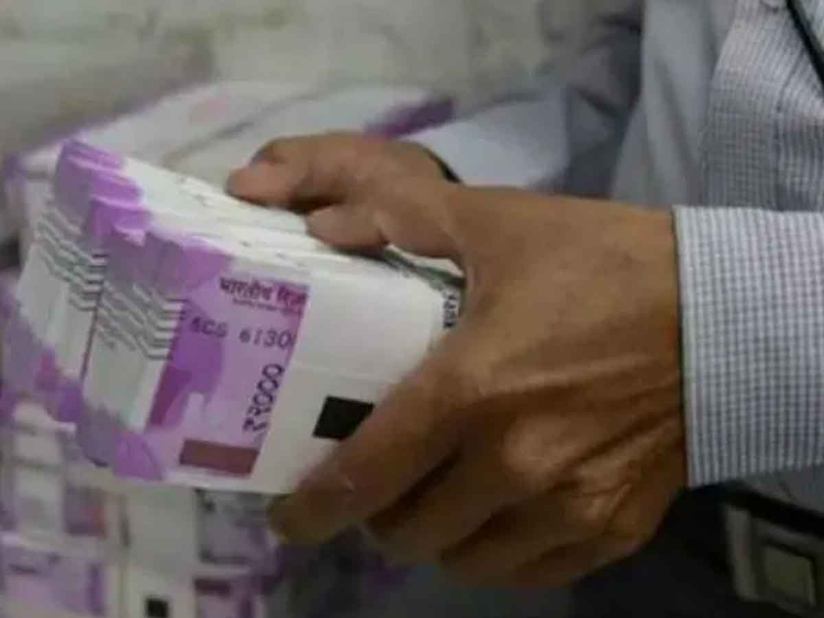 Fraud Loans : బ్యాడ్‌ బ్యాంకుకు లక్ష కోట్ల ఫ్రాడ్‌ లోన్స్‌.. ఆర్బీఐ అనుమతికి ఎదురుచూపులు