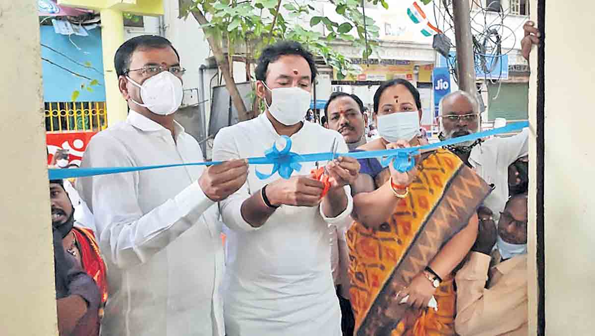 సామాజిక భవనాలు ఉపాధి కేంద్రాలుగా మారాలి