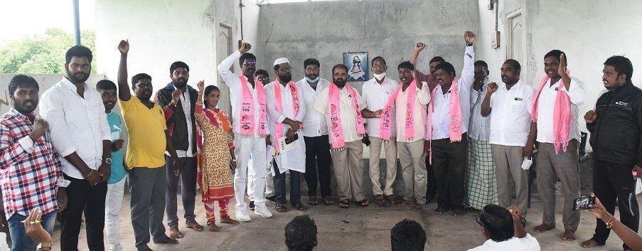 నల్లగొండ: పార్టీ అభివృద్ధి కోసం చిత్తశుద్ధితో పనిచేయాలి.. ఎమ్మెల్యే కంచర్ల