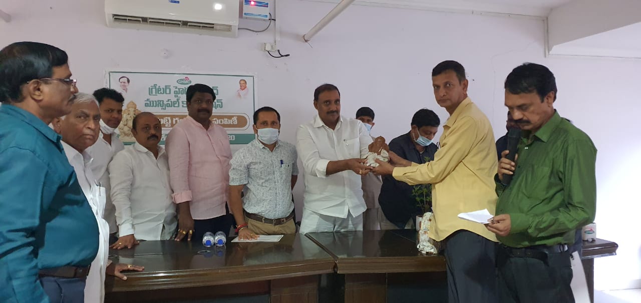 Hyderabad |మట్టి వినాయకులను పూజించి పర్యావరణాన్ని రక్షిద్దాం : ఆరెకపూడి గాంధీ