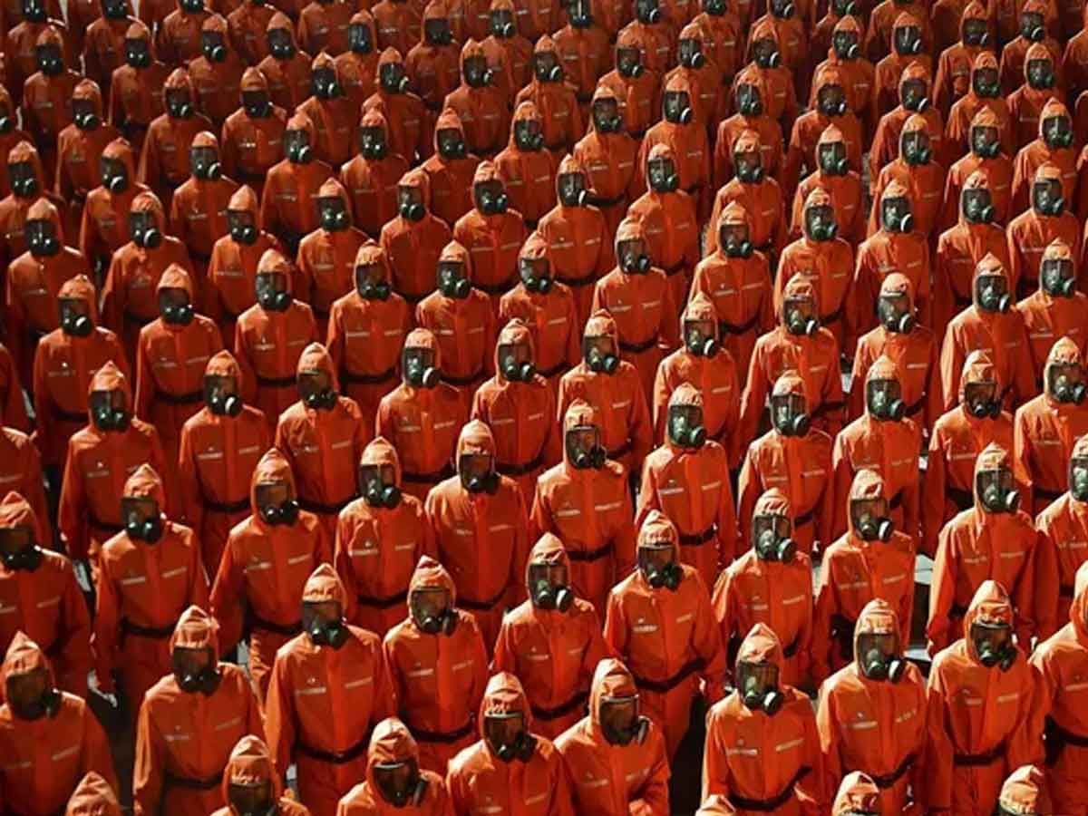 North Korea : హజ్మత్‌ సూట్‌తో ఉత్తర కొరియా సైన్యం పరేడ్‌