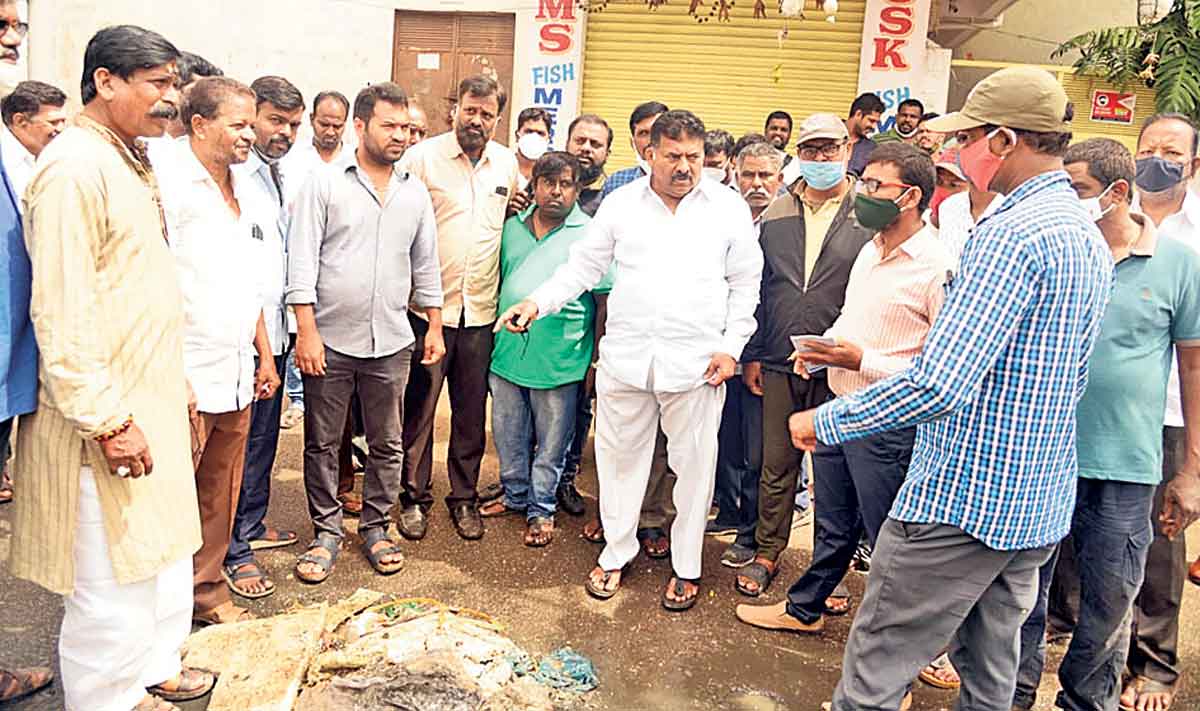 ప్రజలకు ఇబ్బందులు లేకుండా చర్యలు తీసుకోండి