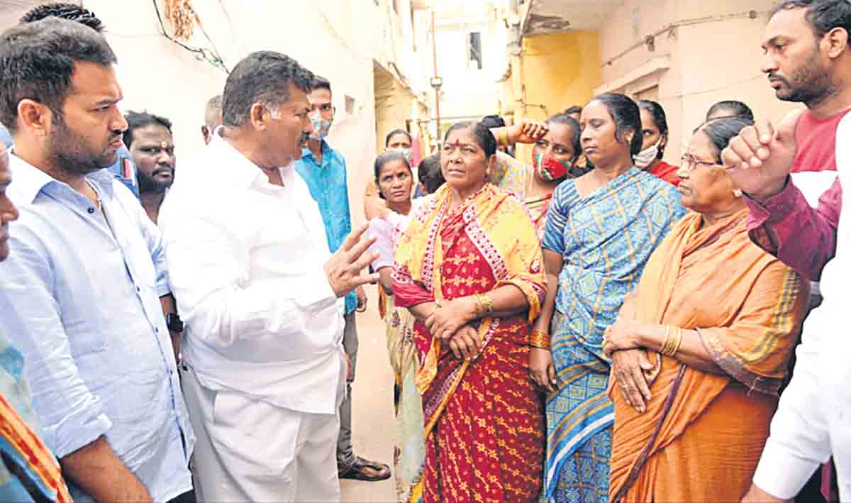 దీన్‌దయాళ్‌నగర్‌లో సౌకర్యాలు కల్పిస్తాం