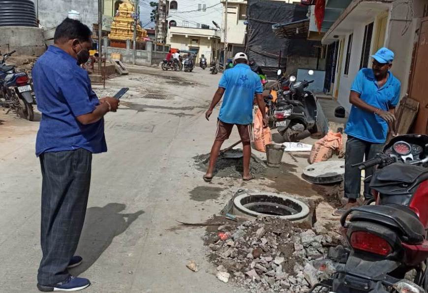 Hyderabad | ఎమ్మెల్యే ఆదేశాలతో చేపల మార్కెట్‌లో మ్యాన్‌హోల్స్​‍కు మరమ్మత్తులు
