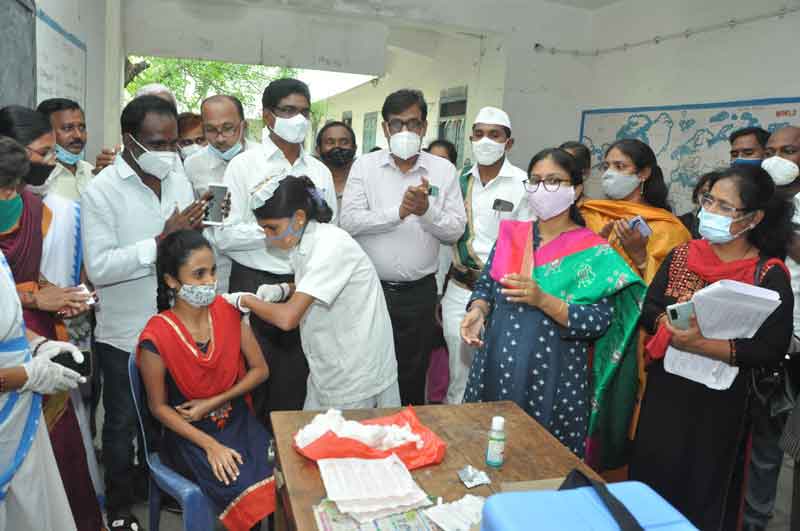 మెగా టీకా