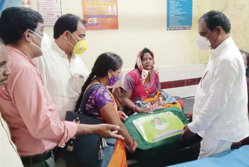 కార్పొరేట్‌ తరహాలో వైద్యం