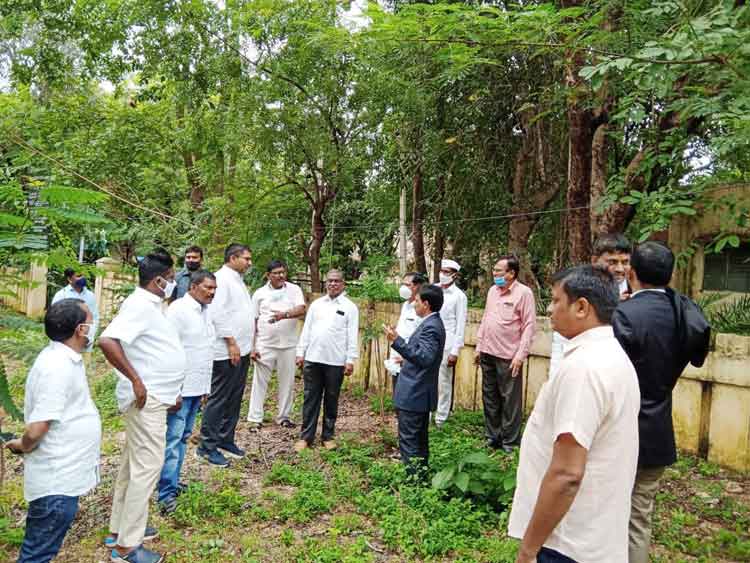 కోర్టులోని సమస్యలను పరిష్కరిస్తాం