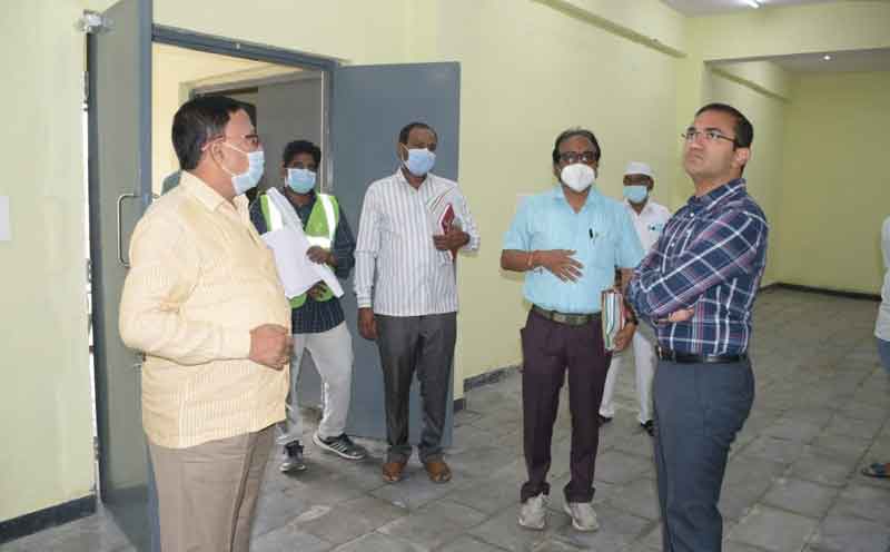 మెనూ ప్రకారం భోజనం అందించాలి