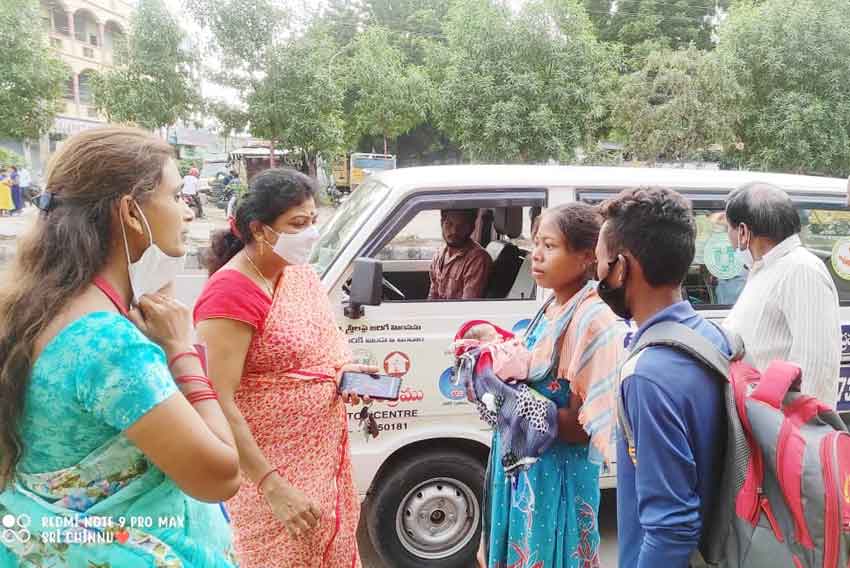 పసికందు ప్రాణాలు కాపాడారు